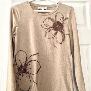 Beaded flower cotton shirt